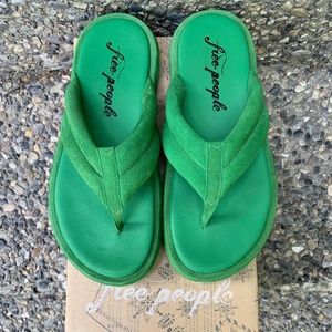 Free People Wonderland Thong Sandal - Green